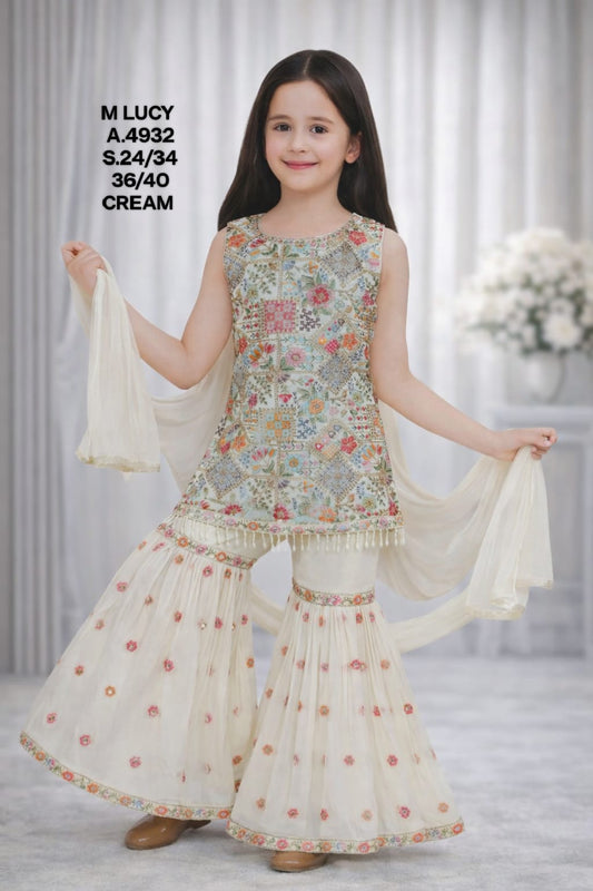 M-LUCY-GHARARA-4932