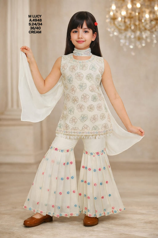 M-LUCY-GHARARA-4948